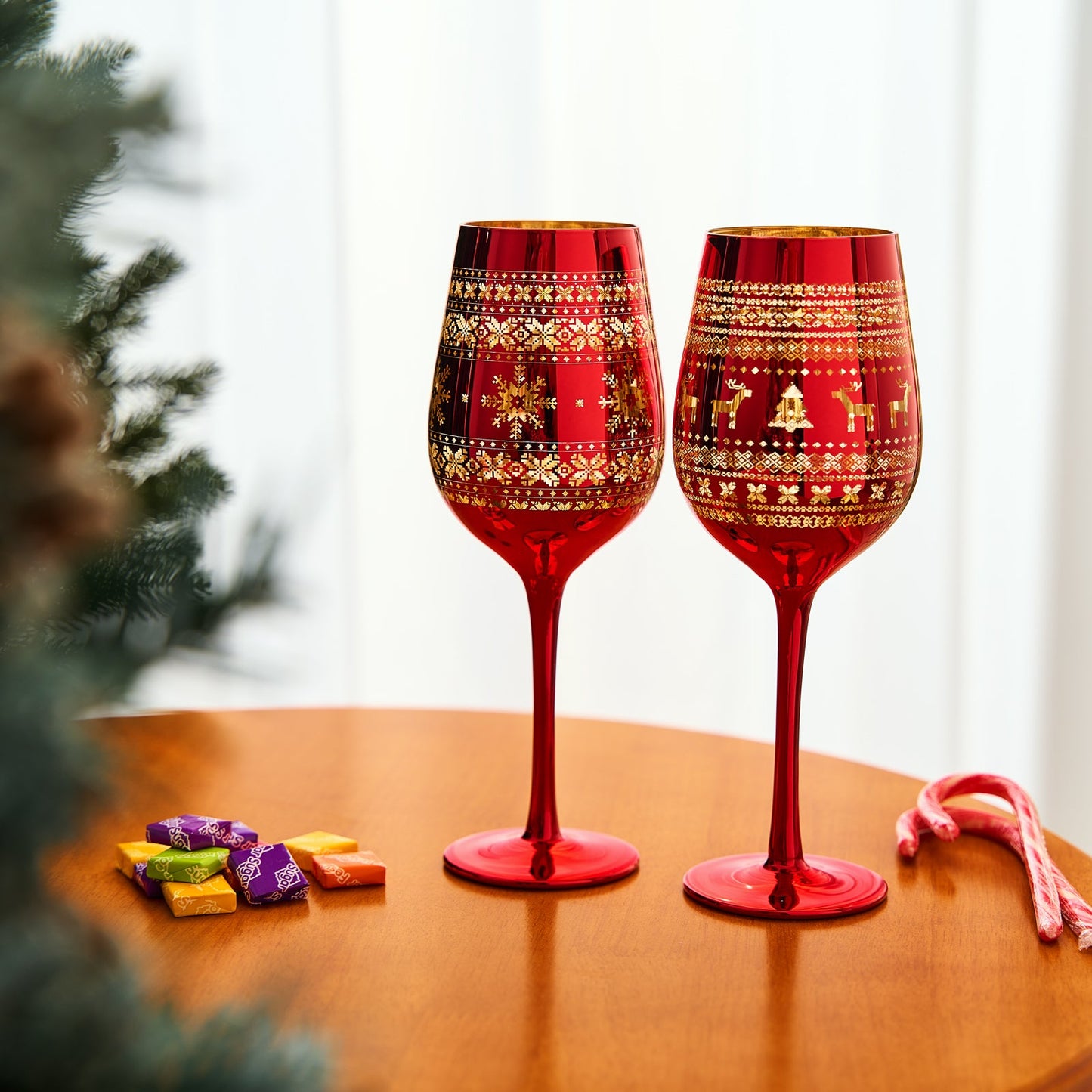 Crystal Christmas Tree Wine & Water Glasses - Set of 2 - Holiday Themed Red & Gold Etched Winter Snow Wonderland Frosted Glass, Perfect Seasonal Parties, Gifts Him & Her Trees Décor - Stemmed Tree